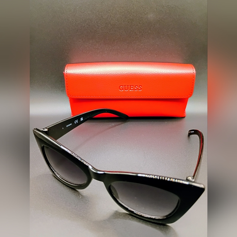 GUESS Black Sunglasses with Red Case - Picture 1 of 3
